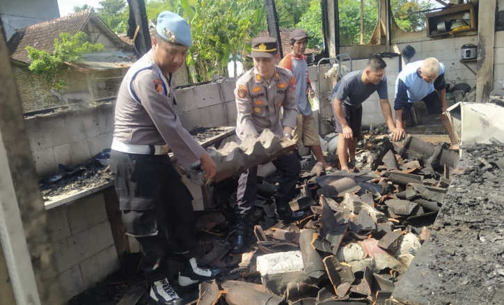 Tabung LPG Bocor, Sebuah Warung di Kartoharjo Hangus Terbakar